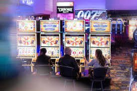 RM95 Baccarat Live Table Myanmar ကစားသမားများ MMK ဖြင့် Banker Player Bet ချနေသည်